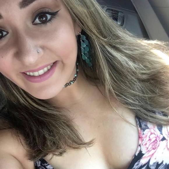 Meet your Posher, Becky - Picture 1 of 1